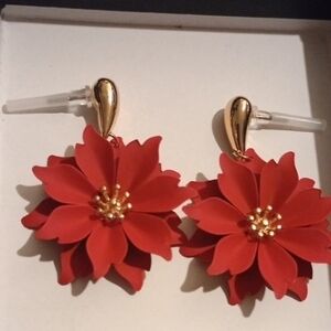 ♥️ C 5 / $20 Elegant Floral Red and Gold Earrings